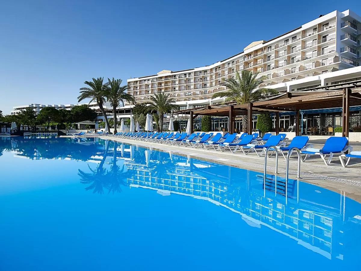 Helea Lifestyle Beach Resort Kallithea  Bagian luar foto The hotel's main pool