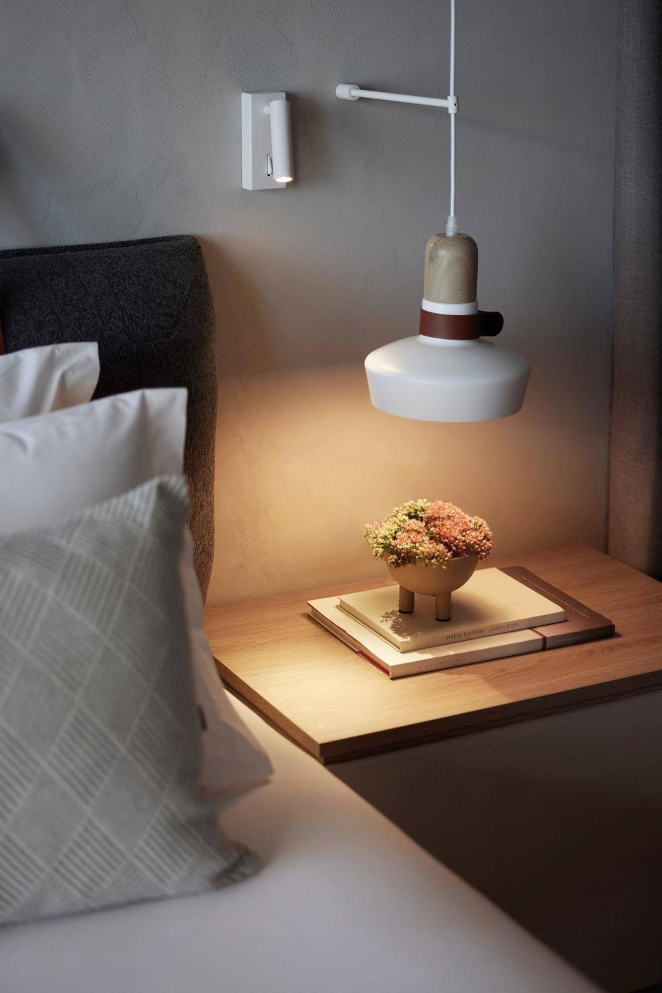 Helea Lifestyle Beach Resort Kallithea  Ruang foto A bedside lamp