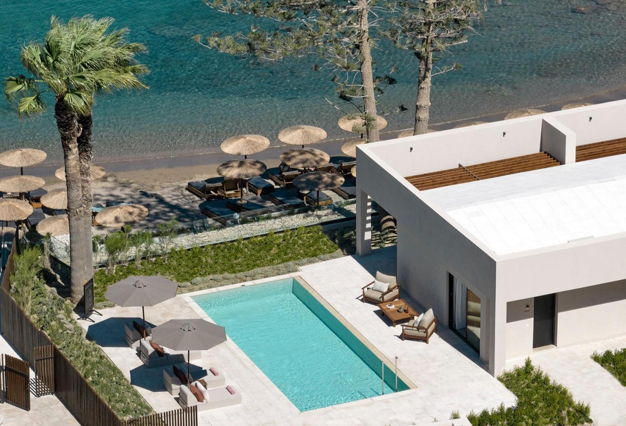 Helea Lifestyle Beach Resort Kallithea  Ruang foto The beach at the hotel